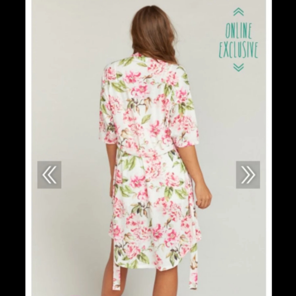 NWT Show Me Your MuMu Brie Robe - Picture 2 of 6